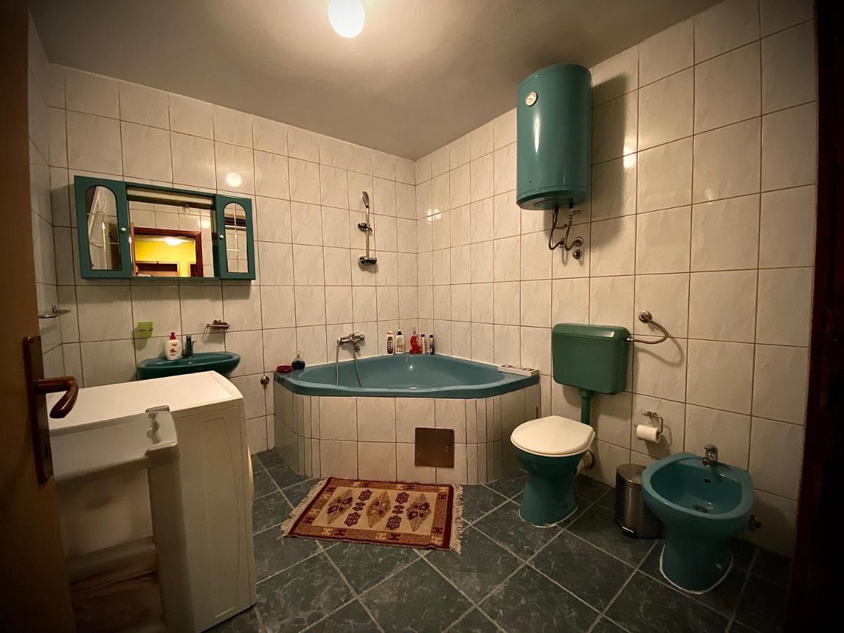 Hostel Backpackers موستار المظهر الخارجي الصورة