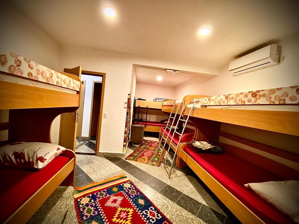 Hostel Backpackers موستار المظهر الخارجي الصورة