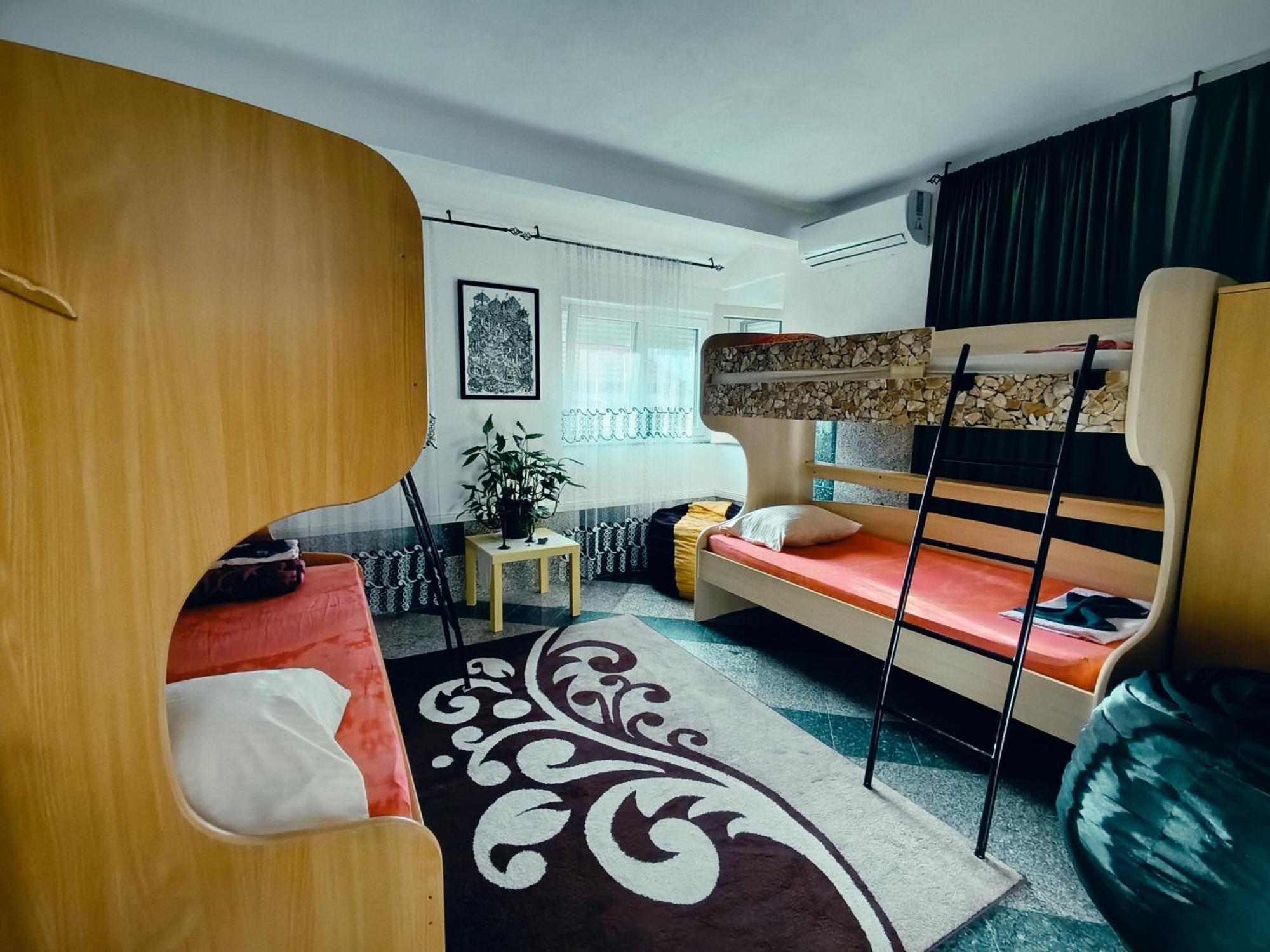 Hostel Backpackers موستار المظهر الخارجي الصورة