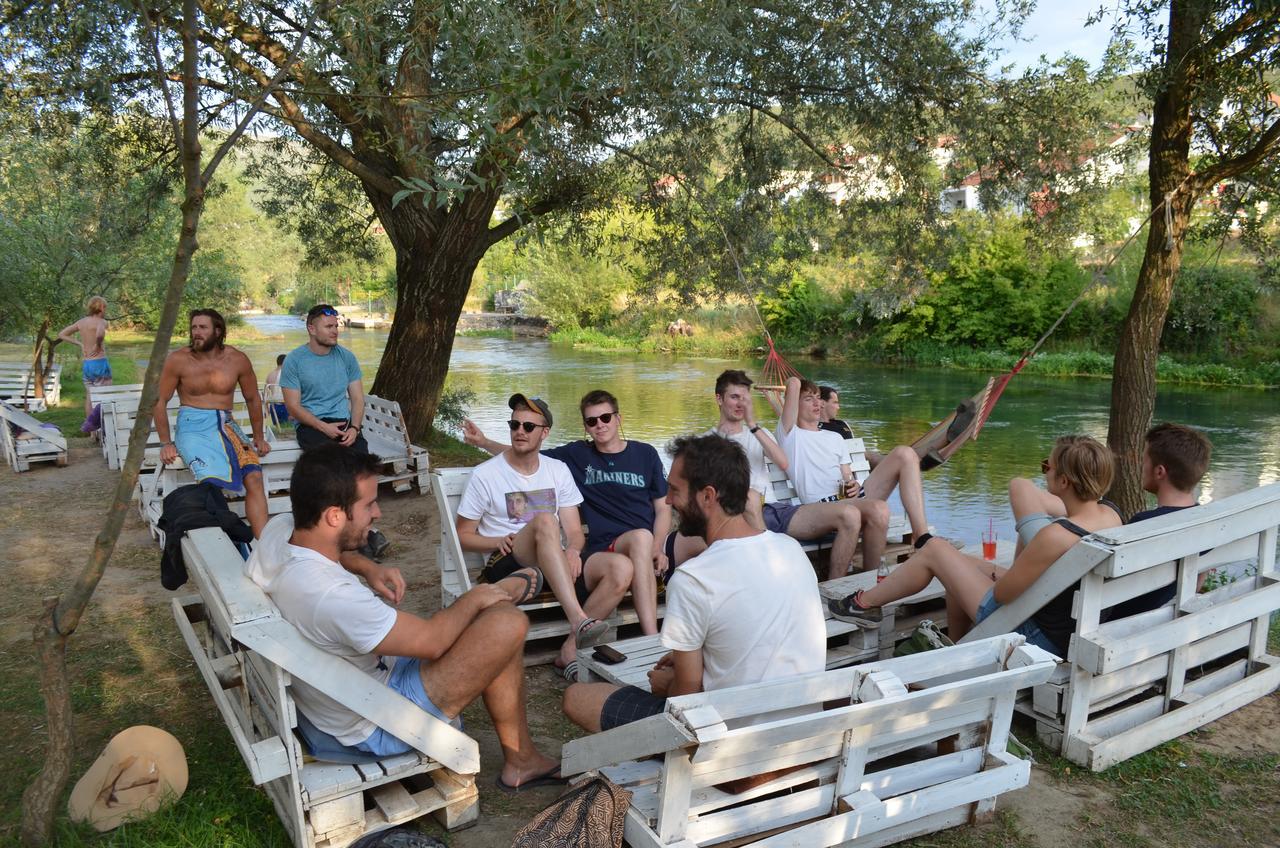 Hostel Backpackers موستار المظهر الخارجي الصورة